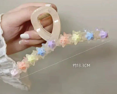 Love Star Hair Clip – Fashionable & Simple Accessory – plume, barrette, shear (Image 3)