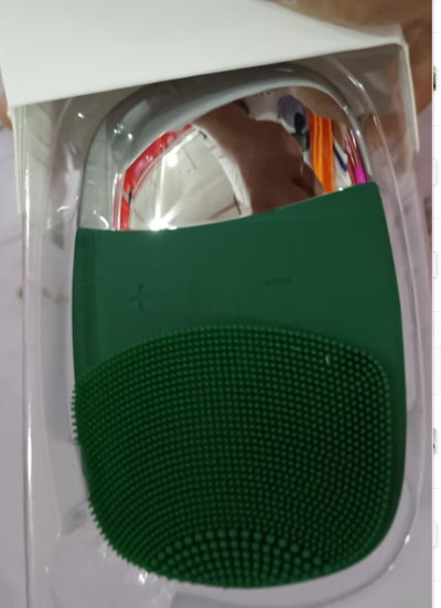 Mini Silicone Electric Face Brush – Gentle Deep Cleansing Tool – chip, phototherapy, pole (Image 7)
