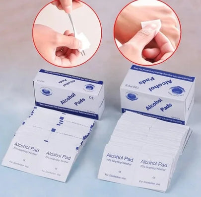 Alcohol Sanitizer Wipes for Quick Cleaning – aloe, soap, surfactant (Image 1)