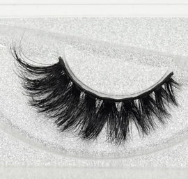 Faux Eye Lashes for Natural Glam Look – glance, give, rake (Image 2)