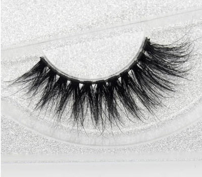 Faux Eye Lashes for Natural Glam Look – glance, give, rake (Image 8)