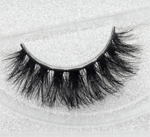 Faux Eye Lashes for Natural Glam Look – glance, give, rake (Image 22)