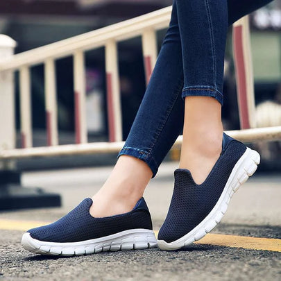 Plus-Size Comfortable Walking Shoes for Women – walker, bat, walking shoe (Image 1)